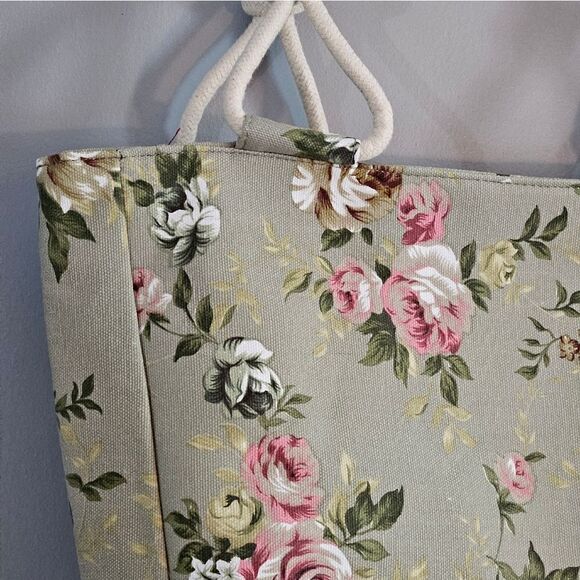 NWT, SAGE AND FLORAL TOTE - Picture 3 of 7